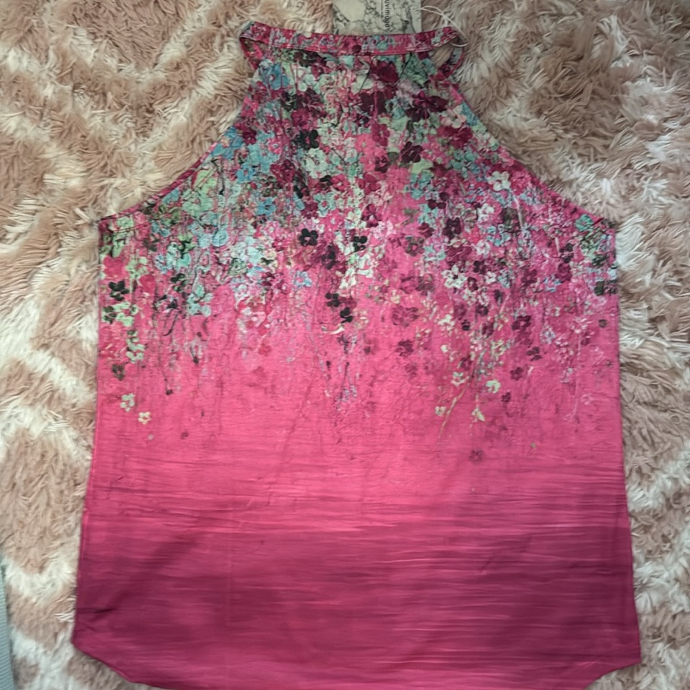 Tank Top Abstract Design by Suvimuga - Picture 3 of 4